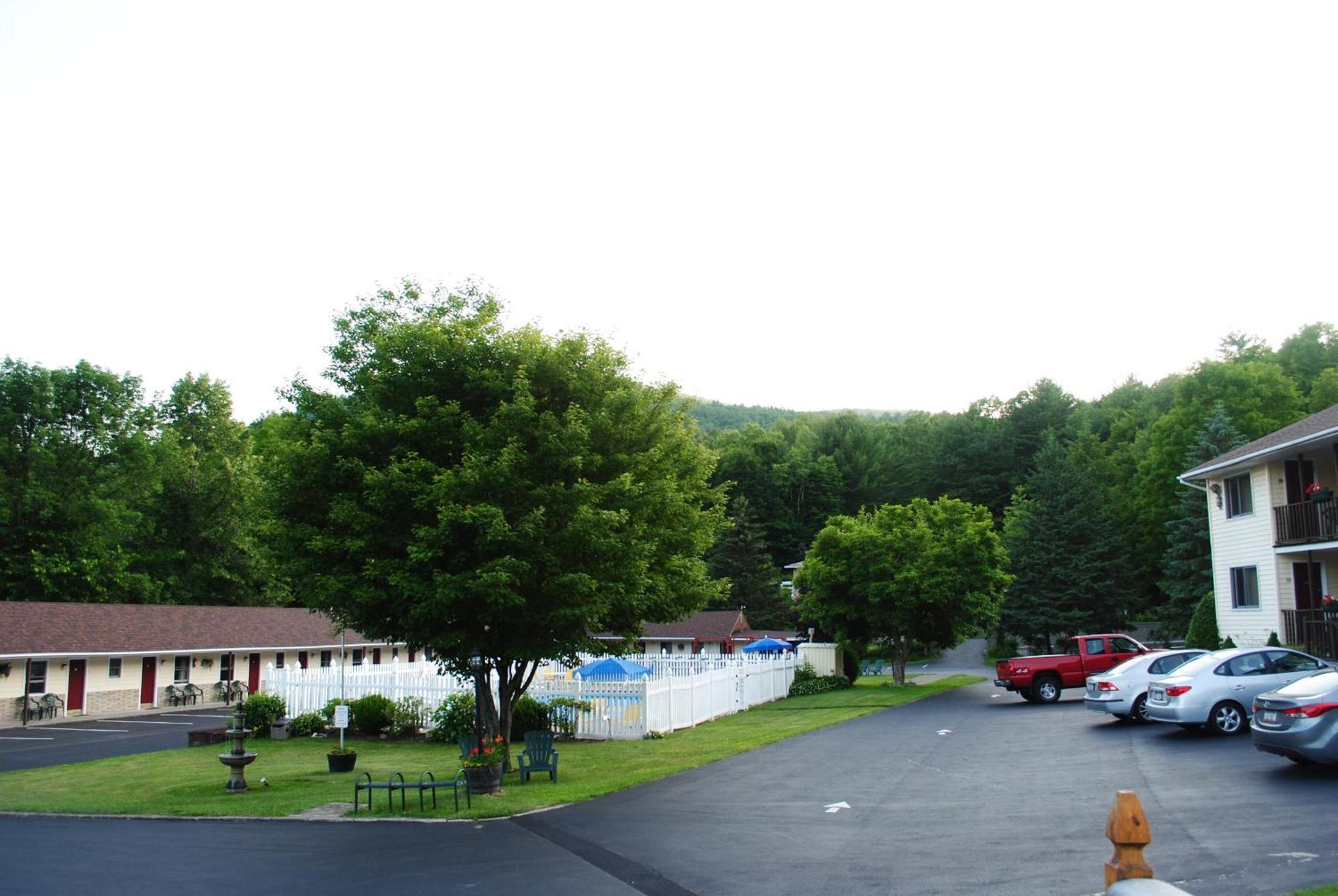Fran Cove Motel Lake George Zewnętrze zdjęcie
