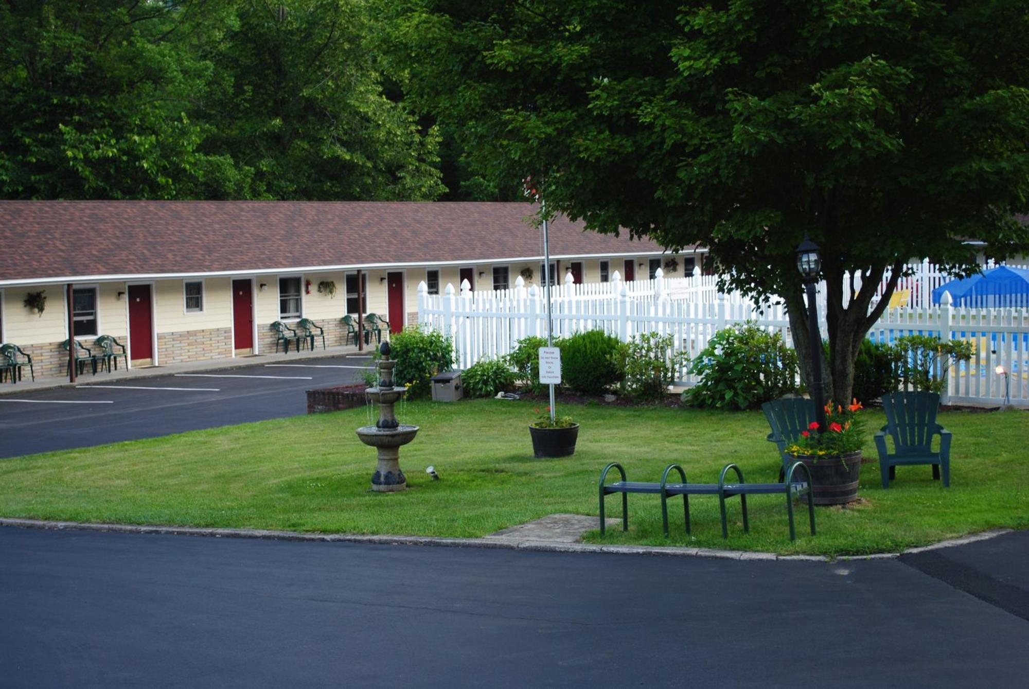 Fran Cove Motel Lake George Zewnętrze zdjęcie